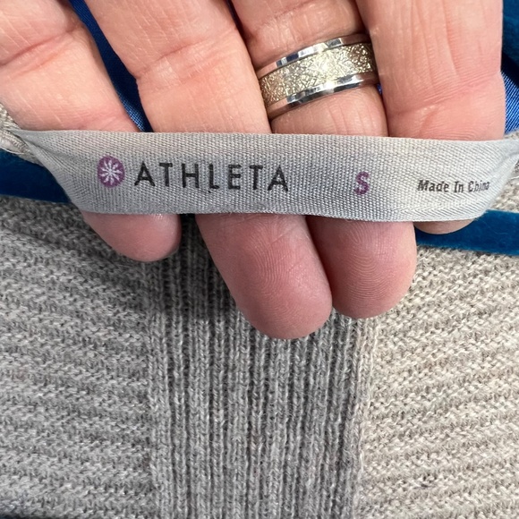 Like New |•ATHLETA•| 100% Cashmere Long Soft Cardigan Size Small - Picture 8 of 11